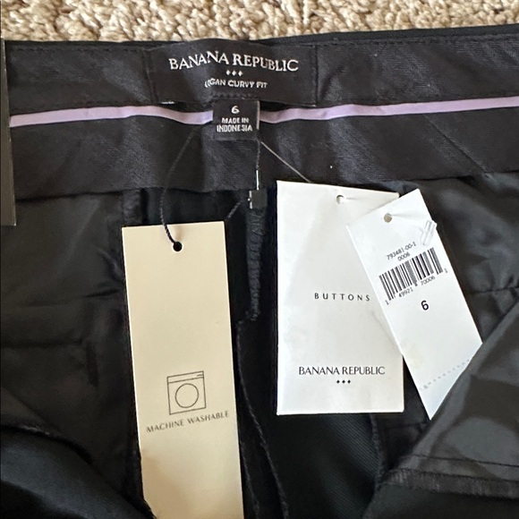 Banana Republic Factory, Logan Curvy Fit Trouser, Black, Size 6 - Picture 2 of 6